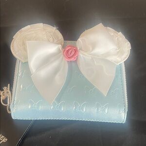 Loungefly Disney Minnie Mouse Bows & Ruffle Wallet NEW